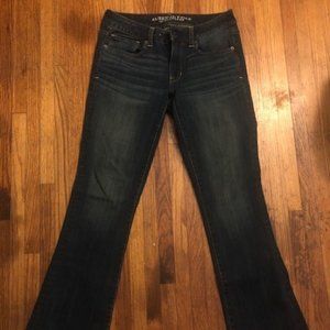 American Eagle SKINNY Kick WOMEN'S Short Jeans